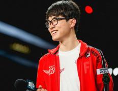 南宫娱乐-德罗巴巅峰对决，Uzi与30激战SKT分钟，连败胜负难料！的简单介绍