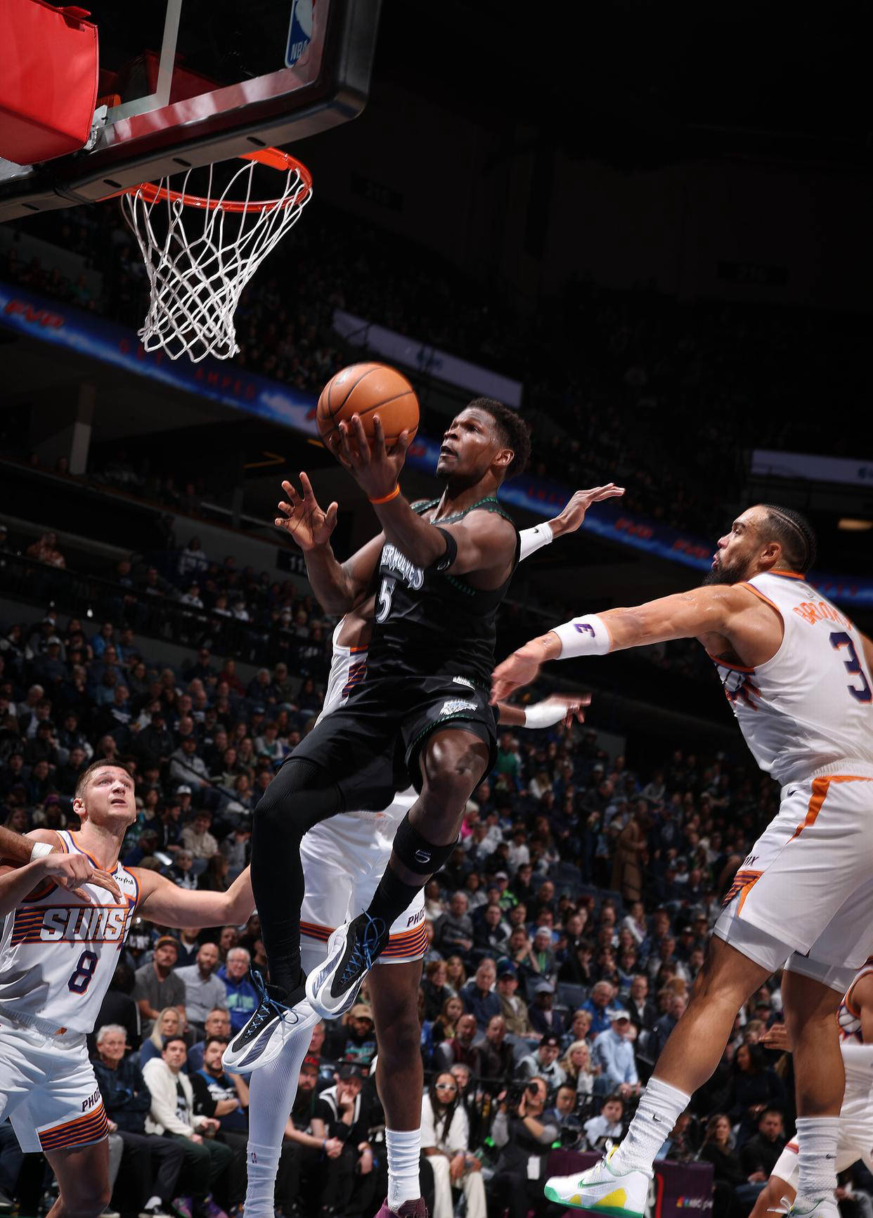 南宫娱乐-今夜NBA常规赛传出新动向，明尼苏达森林狼扳平良机，管理层表态——气氛紧张，资深球员宣示担当的简单介绍