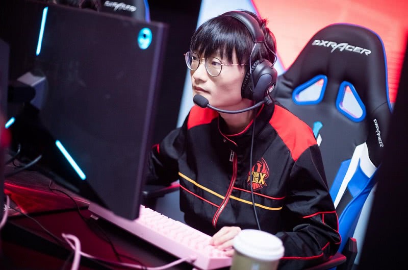 南宫娱乐-包含Doinb迎来十五赛季高光表现,FPX球迷沸腾!的词条